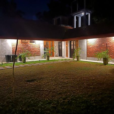 Bappa'S Place Діквелла Екстер'єр фото